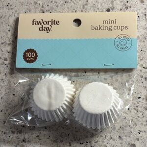 Target Favorite Day White Mini Baking Cups, BNWT/BNIB